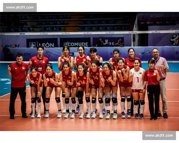 中国女排对阵巴西经典录像回顾技战术博弈与高光瞬间解析全景复盘 中国女排对阵巴西经典录像回顾技战术博弈与高光瞬间解析全景复盘